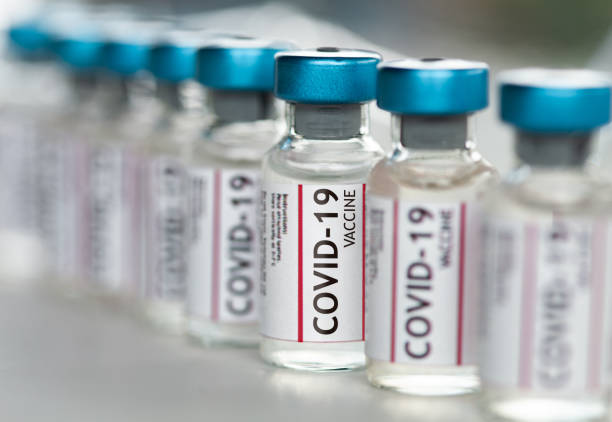 कोविशील्ड वैक्सीन के बारे में कंपनी ने कबूली साइड इफेक्ट होने की बात