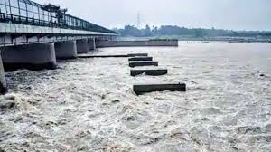 हथिनीकुंड बैराज के सभी गेट खोले, 72 घंटे बाद दिल्ली पहुंचेगा पानी