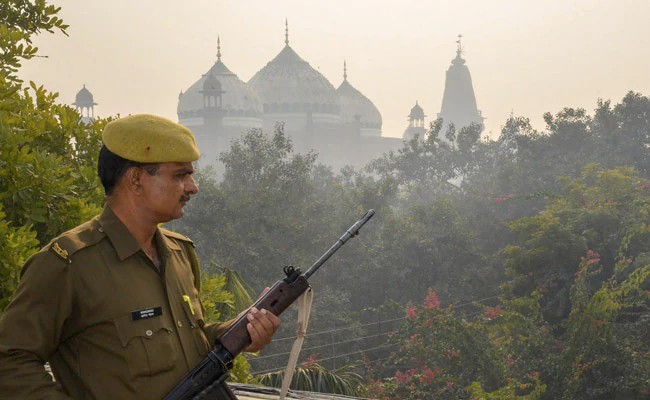 श्रीकृष्ण जन्मभूमि मामले पर सुप्रीम कोर्ट पांच नवंबर को करेगा सुनवाई