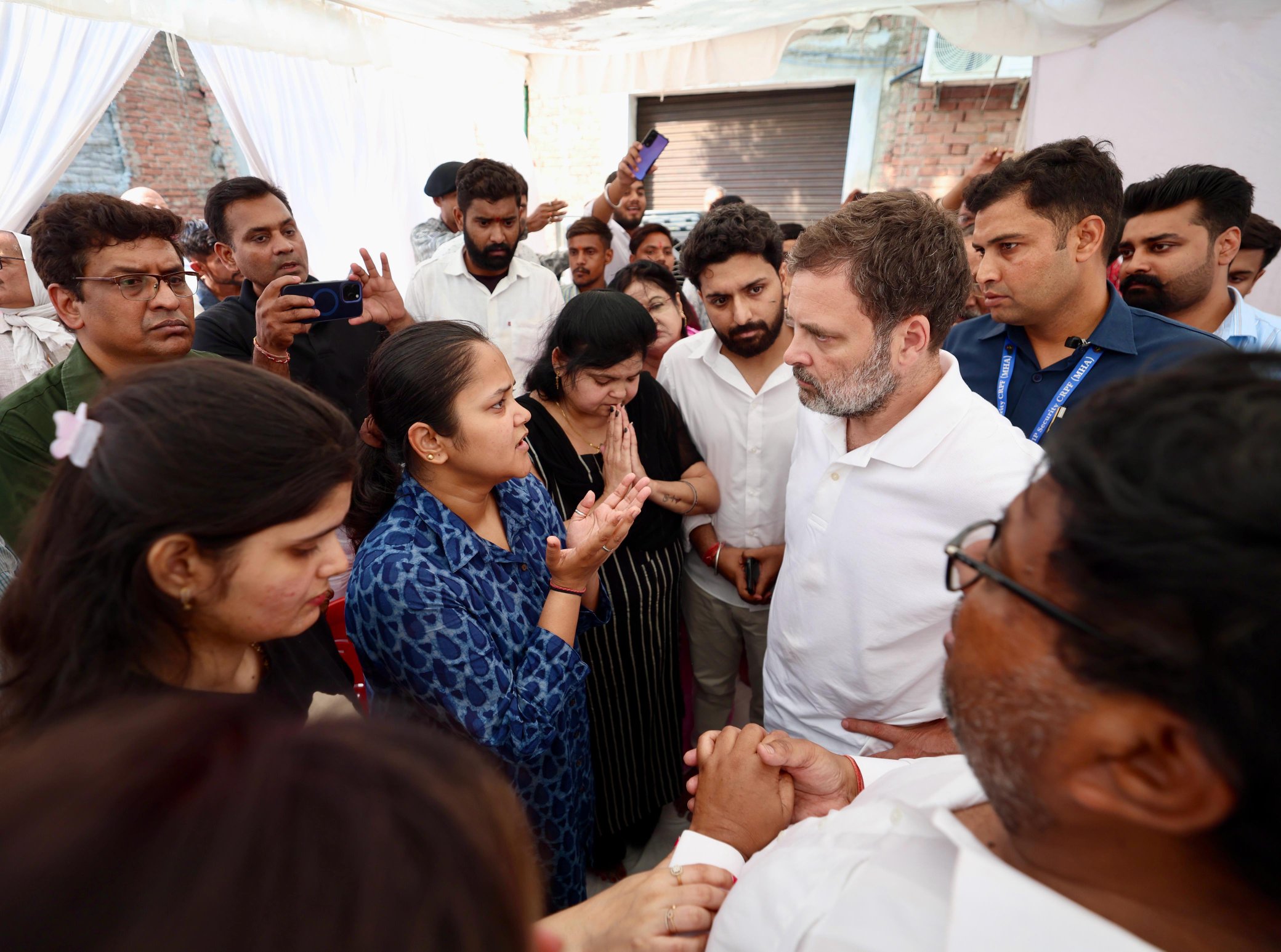 पहलगाम हमले में मारे गए लोगों को शहीद का दर्जा मिले: राहुल गांधी 