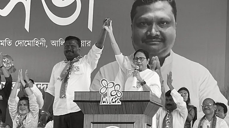 टीएमसी के राज्यसभा सांसद प्रकाश चिक बड़ाईक ने भी दिया इस्तीफा
