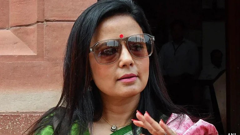सांसद महुआ मोइत्रा को रात में ‘सर्किट हाउस’ खाली करने का आदेश