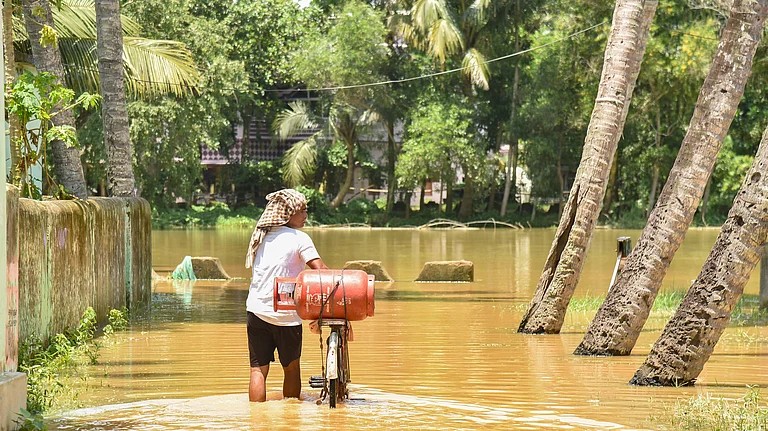 ओडिशा में बाढ़ का कहर जारी:7 जिलों के 1,700 से ज्यादा गांव प्रभावित